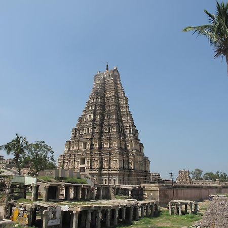 Om Shiva Guest House Hampi Eksteriør bilde